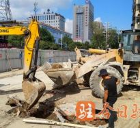 巨屌插入B高潮视频高温下的坚守｜道路建设者用汗水铺就畅通路